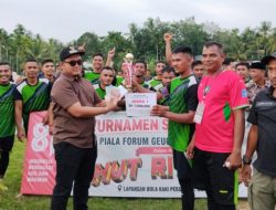 Gol Tunggal Andi Antar A-LT Angkat Trofi Piala Forum Geuchik Lhoksukon