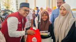 Elmansyur Peduli Santuni 155 Anak Yatim di Maulid Akbar Muara Batu