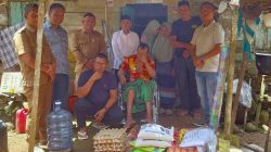 Ayah Stroke dan Anak Lumpuh, Baitul Mal Aceh Utara Salurkan Bantuan untuk Keluarga M. Yakop